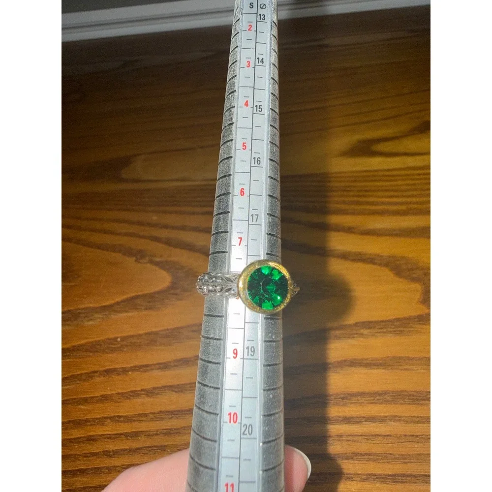 Vintage Style Mixed Metal Green Stone Engraved Band Cocktail Ring Size 8